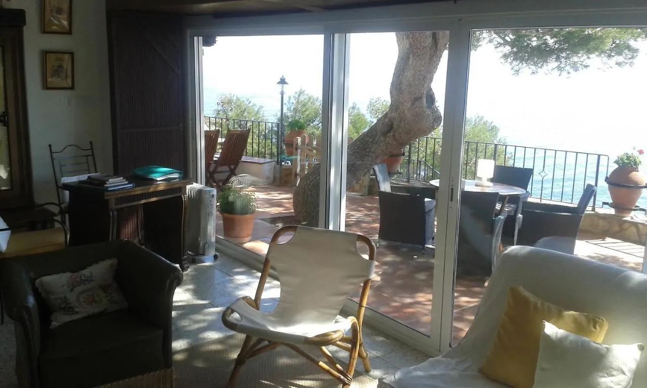 Villa Transatlantique En Premiere Ligne De Mer Dite Villa Esmeralda Llafranc