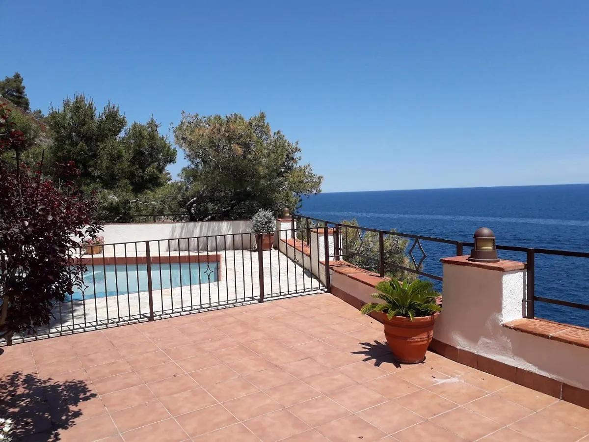 Villa Transatlantique En Premiere Ligne De Mer Dite Villa Esmeralda Llafranc