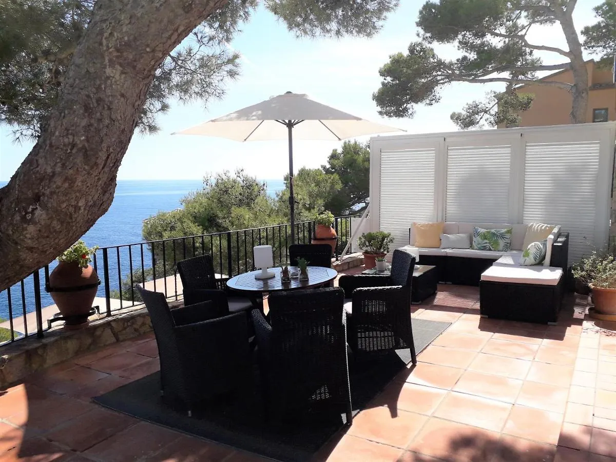 Villa Transatlantique en première ligne de mer dite Villa Esmeralda Llafranc Spagna