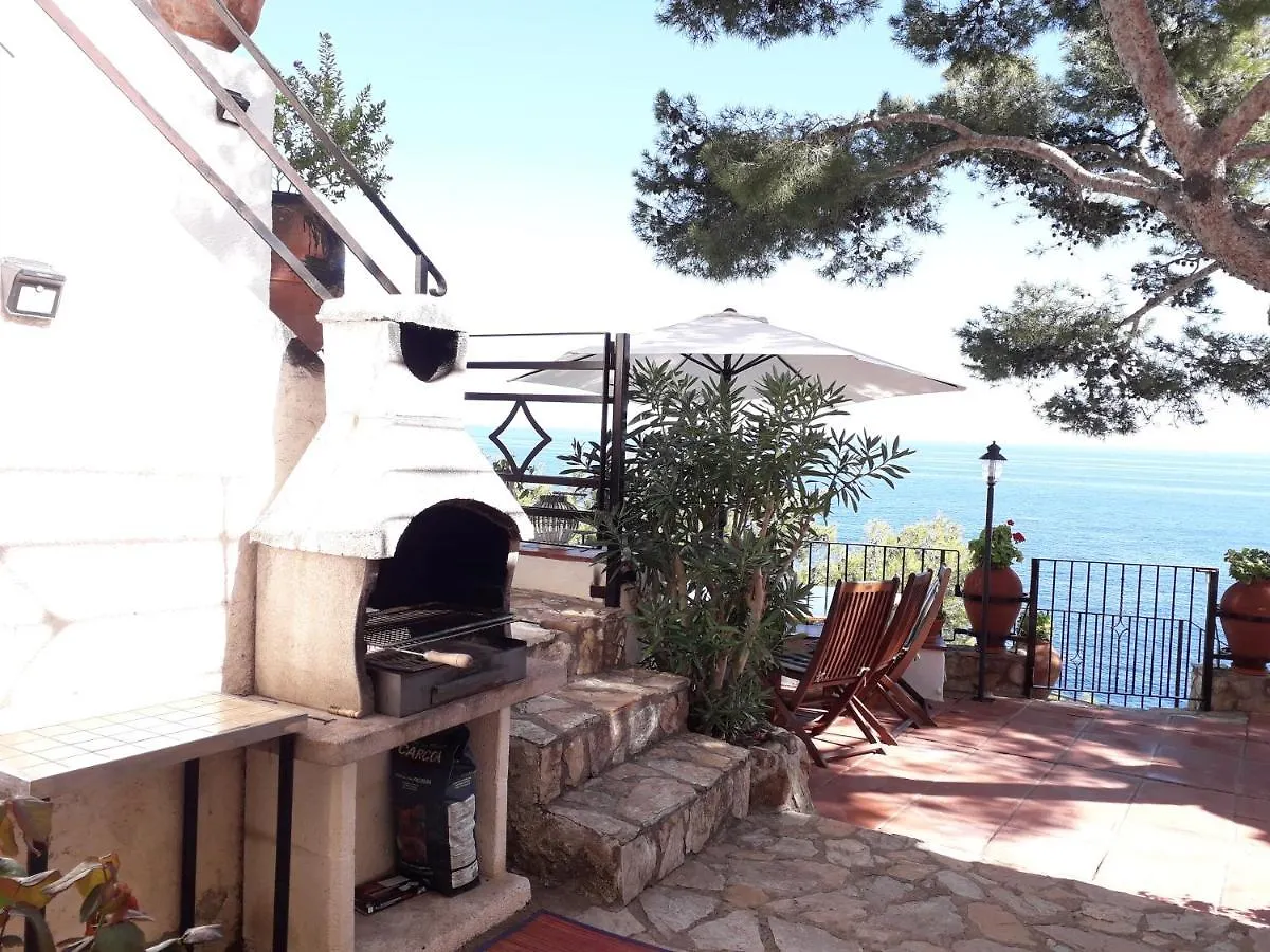 Villa Transatlantique en première ligne de mer dite Villa Esmeralda Llafranc