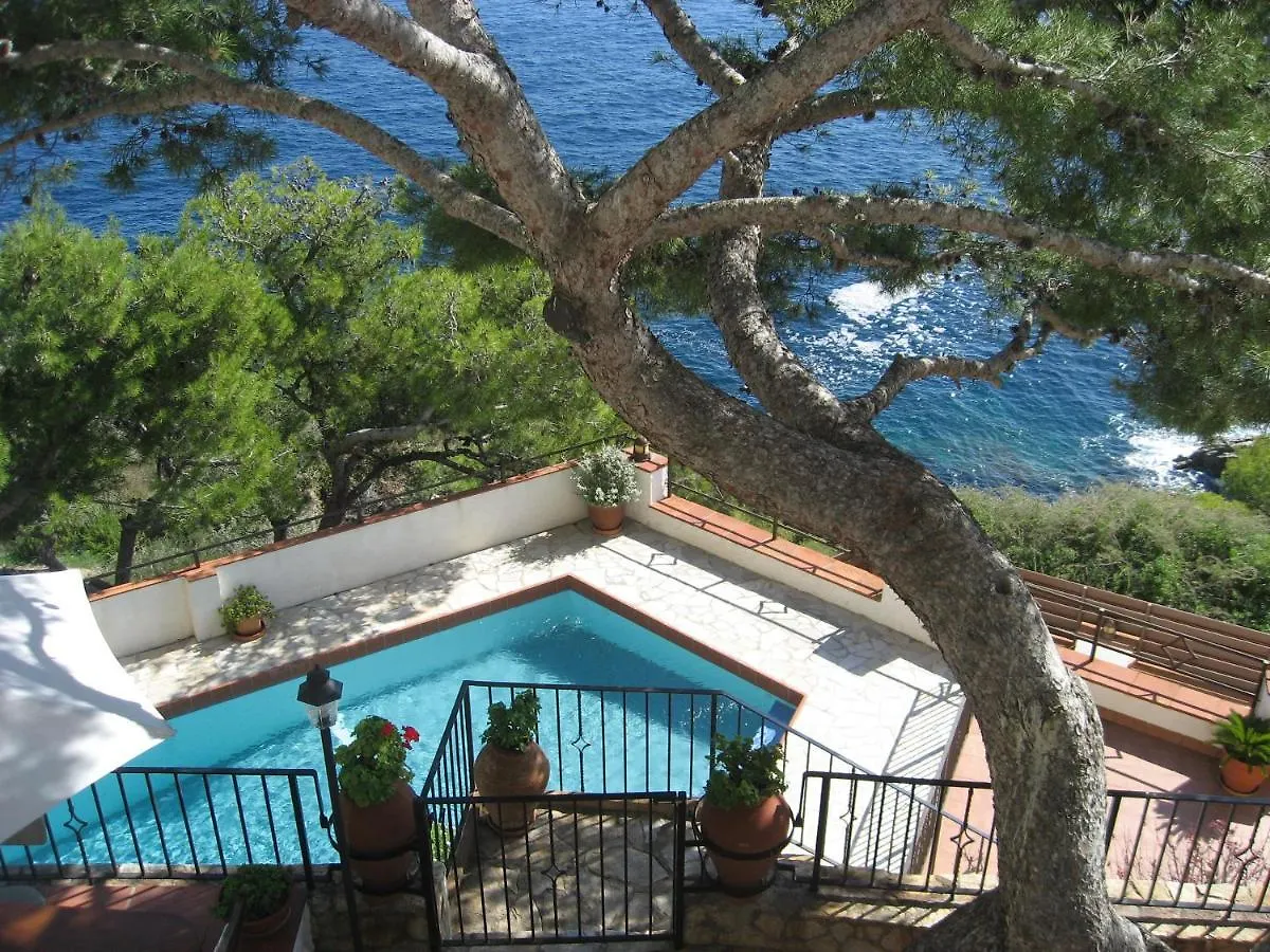 Villa Transatlantique en première ligne de mer dite Villa Esmeralda Llafranc