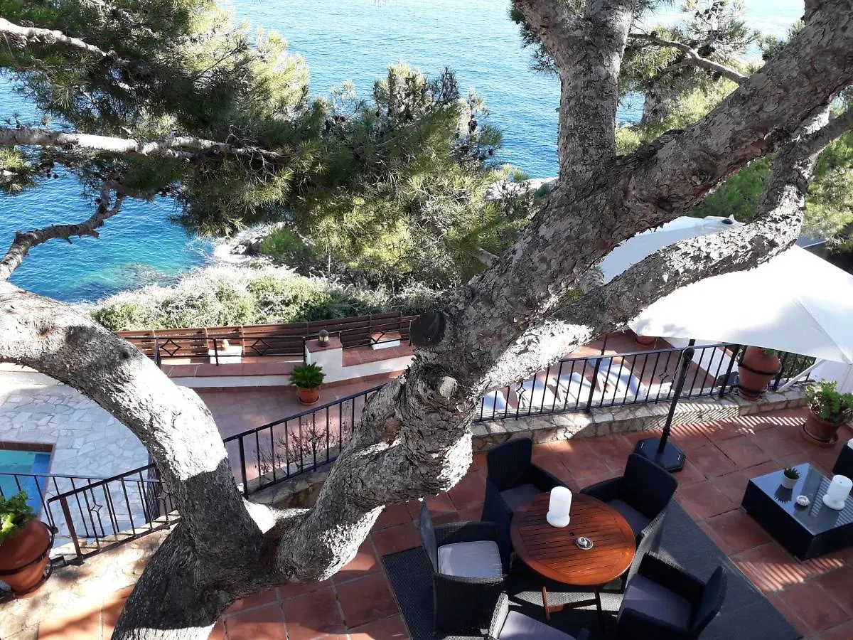 Villa Transatlantique en première ligne de mer dite Villa Esmeralda Llafranc Spagna